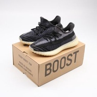 Adidas Yeezy Boost 350 黑灰配色