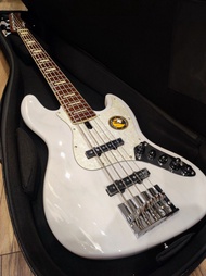 旺角門市
Sire Marcus Miller V8 BASS 5sting （color white blonde ) 低音結他