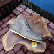 sepatu boots kulit trekking timberland size 42 second original