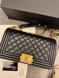 香奈兒經典黑金羊皮 Boy Chanel 25