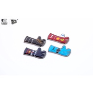 F1 Racing Gloves Magnetic Badge F1手套款金属冰箱贴/胸针两用