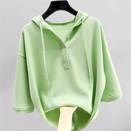เสื้อฮู้ดแขนสั้นหลวมๆ สำหรับผู้หญิงไซส์ใหญ่ 300 ปอนด์ ทรงเข้ารูป เสื้อผ้าทำงานสไตล์เกาหลี ฤดูใบไม้ผล