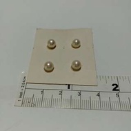 兩對四粒日本 養珠單孔5.5mm
