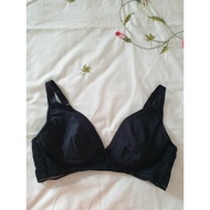 Si bra size 75/80 B, plain black with lace