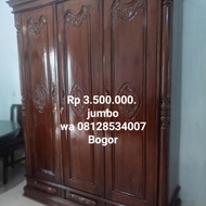 jomblo. Bogor. lemari kayu jati 3 pintu bekas seperti baru bogir