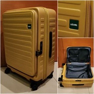 lojel cubo medium 26 吋 前揭蓋式行李喼 行李箱，香港購買，只用過一次跟旅行團限於酒店及旅遊車上落，甚少於街上拉推，2025 年 8 月在專門店更換了新手挽及滾輪等配件後已沒有使用