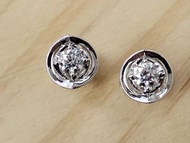 周大福鑽石耳環