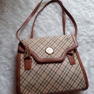 tas daks preloved