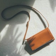 日本 Ungrid 雜誌附錄 啡色皮革 長方 斜咩袋 銀包 多用途 輕微瑕疵