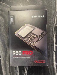 Samsung三星 980 PRO PCle 4.0 NVMe M.2 SSD 1TB
