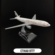 Scale 1:400 Metal Aircraft Replica Emirates Airlines A380 B777 Airplane Diecast Model Aviation Plane
