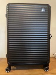 90 ％新 28 inch Front Loader Expandable Suitcase 極新 28 吋前開蓋式可擴充行李箱