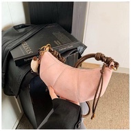 GANTUNGAN DUOMO - loona Women's Sling Bag Free Hanger