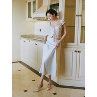 Maven กระโปรง รุ่น Isabel White Skirt