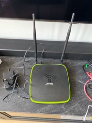 Tenda router D1201