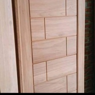 dua buah kusen+3 pintu+4 buah loster kayu meranti.pintu ukuran 82 x 2m