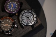 ⚪️泰國限量版經典款式 SEIKO 泰版細MM⚪️- SPB029🔥
二手中古 SEIKO 精工 SUMO Diver’s 200M Thailand Limited Edition SPB029J1