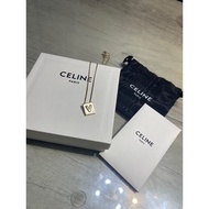 Celine 黃銅字母V項鍊