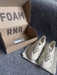 🎉Adidas originals Yeezy Foam Runner🎉“sand”沙色 運動涼鞋 洞洞鞋 男女同款 白色(all size)