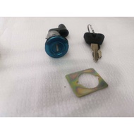 EX5 CLASS SEAT LOCK 7032