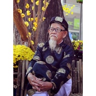 Black ao dai to celebrate longevity