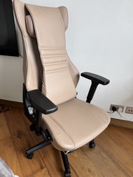 OSIM 電競椅 按摩椅 只用半年幾乎全新
