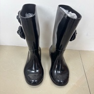 Chanel 香奈兒 黑色山茶花雨靴 37碼 經典款中古雨靴，成色如圖，原始成色未護理過，無盒無配件