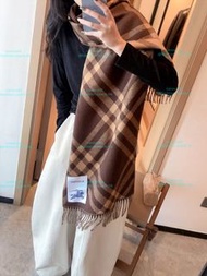 Burberry 04 圍巾 scarf 絲巾 禮物 Scarves silk scarves  gifts