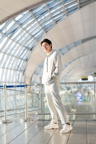 Coatsweater - ชุดวอร์มชาย Na set airport สีเทา เสื้อมีฮู้ดนะคะ