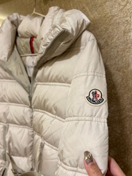 降價售✨全新～Moncler 縮腰顯瘦米白羽絨外套🤍