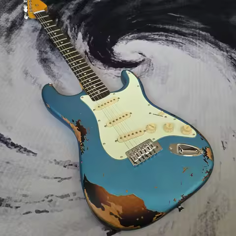 NOLOGO: Vintage style electric guitar, handmade, metallic blue nitrocellulose finish, alder body, in