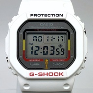 卡西歐 G-SHOCK 手錶 DW-5600WC-1 FIFA 世界盃 2006 德國官方授權合作款 Goleo EL 白色 x 黑色，2005 年 8 月發布