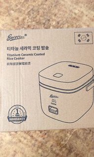 Selectech 鈦陶瓷塗層電飯煲