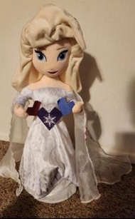 代購售約三百幾蚊「起」🎉歐美正版 Disney Frozen Elsa 22" Valentine's Greeter doll 〔內有骨架〕冰雪奇緣公仔 愛莎公主公仔 冰雪奇緣Elsa公仔 約22寸