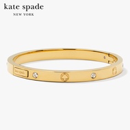 KATE SPADE NEW YORK INFINITE SPADE ENGRAVED SPADE BANGLE WBRUI002 กำไลข้อมือ