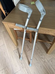 二手腋下拐杖