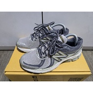 Second-Hand Shoes New Balance 860 V2 Ready To Use Condition