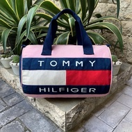 TOMM¥HILFIGER BIG LOGO DUFFEL BAG MEDIUM PEACH