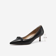 Nine West รองเท้าส้นเตี้ยผู้หญิง Nine West ทรงหัวแหลม ดีไซน์ปมผีเสื้อ รองเท้าส้นเตี้ย วัสดุหนังแกะ ว