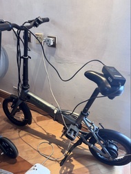 摺疊電動單車