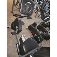 LIFE FITNESS RECUMBENT BIKE(REFURBISHED UNIT)