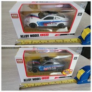 【BMW M4 回力車】全新兩種顏色 1:32寶馬“M4”回力玩具模型賽道安全跑車 1:32 bmw m4 pullback Safety sport toys car
