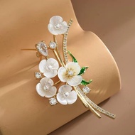 Pin Bros Bunga Plum yang Elegan Bros Bunga Kristal Bros Enamel Bunga Perhiasan Fesyen