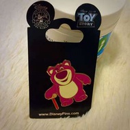 加州 迪士尼 玩具總動員 玩總 Toystory 熊抱哥別針（美國迪士尼購入）