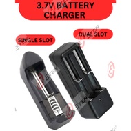 18650 li-ion Battery Charger, Suitable for 3.7v Battery USB Single / Dual Slot Battery Charger (Battery not Included)