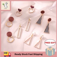 🇲🇾READY STOCK Msia. FREE GIFT🇲🇾 Korean High Fashion Earing French Style Pearl Design 珍珠复古风格耳环