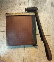 舊式木製裁紙機