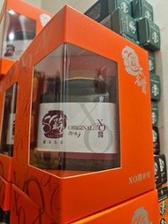 $120／盒，$400／4盒。
蘇太名醬的XO醬。品牌與風味：此醬為香港品牌蘇太名醬的產品，圖中所示為原味，另外還有麻辣和大辣等風味。食材成分：這款XO醬秉承傳統配方，採用北海道元貝、金華火腿、蝦籽、