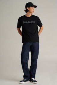 Mc JEANS เสื้อยืดแขนสั้นผู้ชาย คอกลม สีดำ MTTZA40 เนื้อผ้า 100% คอตตอน พิมพ์ Mc Jeans บนกลางอก