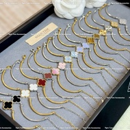 A rust-free titanium four-leaf clover bracelet, women's B-leaf clover bracelet with B asic leaves (1